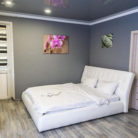 קייב Cozy Apartment In A New Building Close To The Downtown מראה חיצוני תמונה